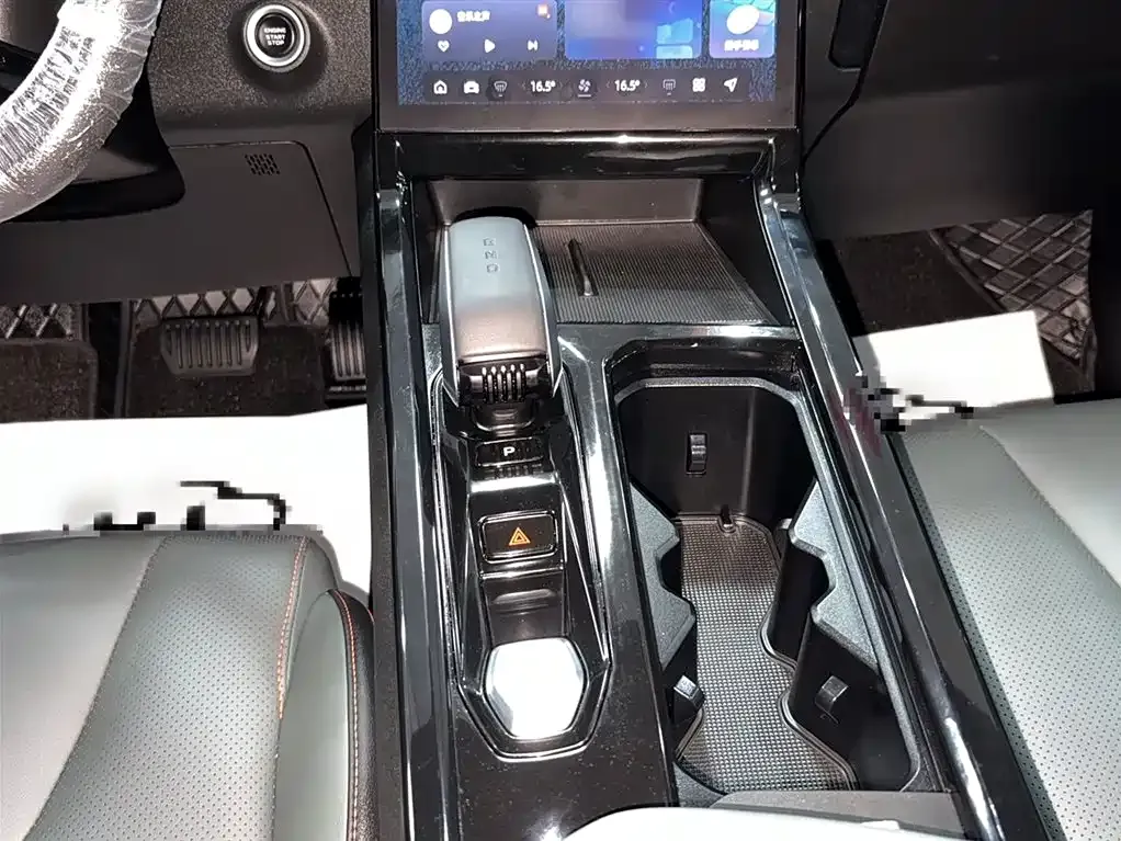 Geely Boyue 2024 из CN, фото 8