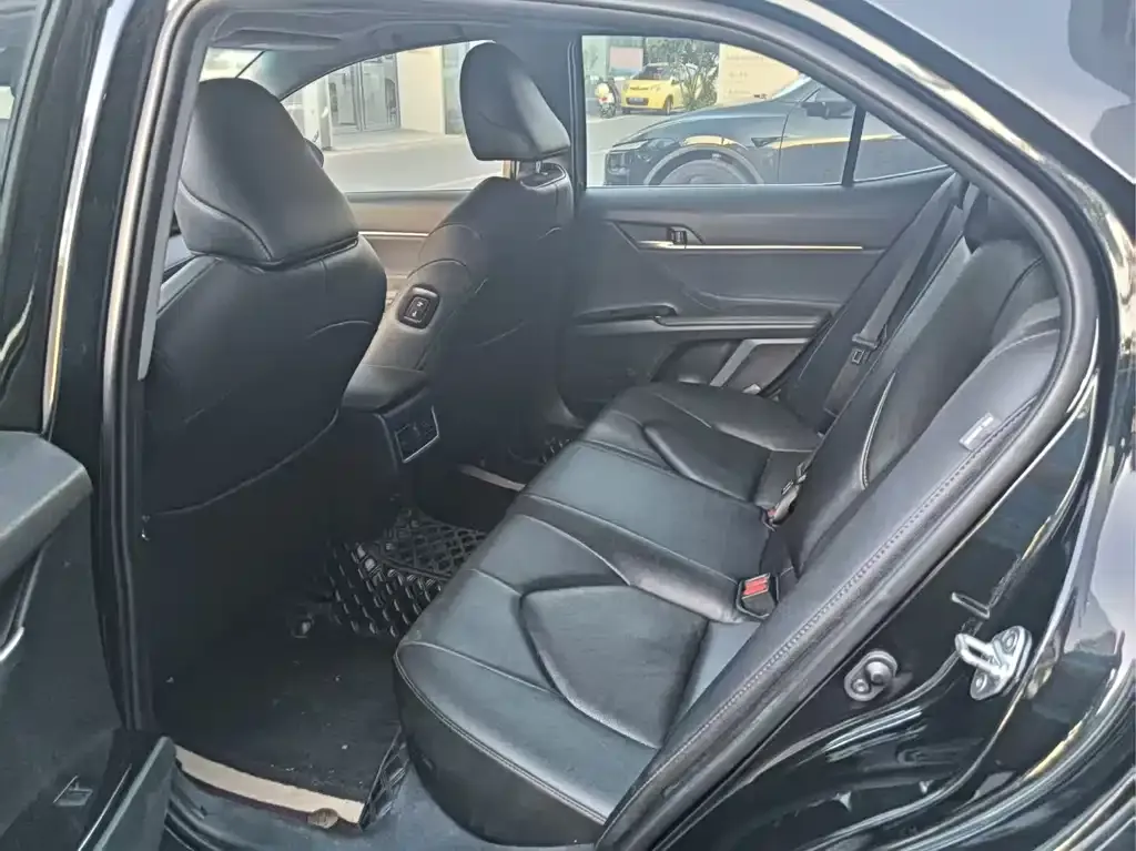 Toyota Camry 2023 из CN, фото 3