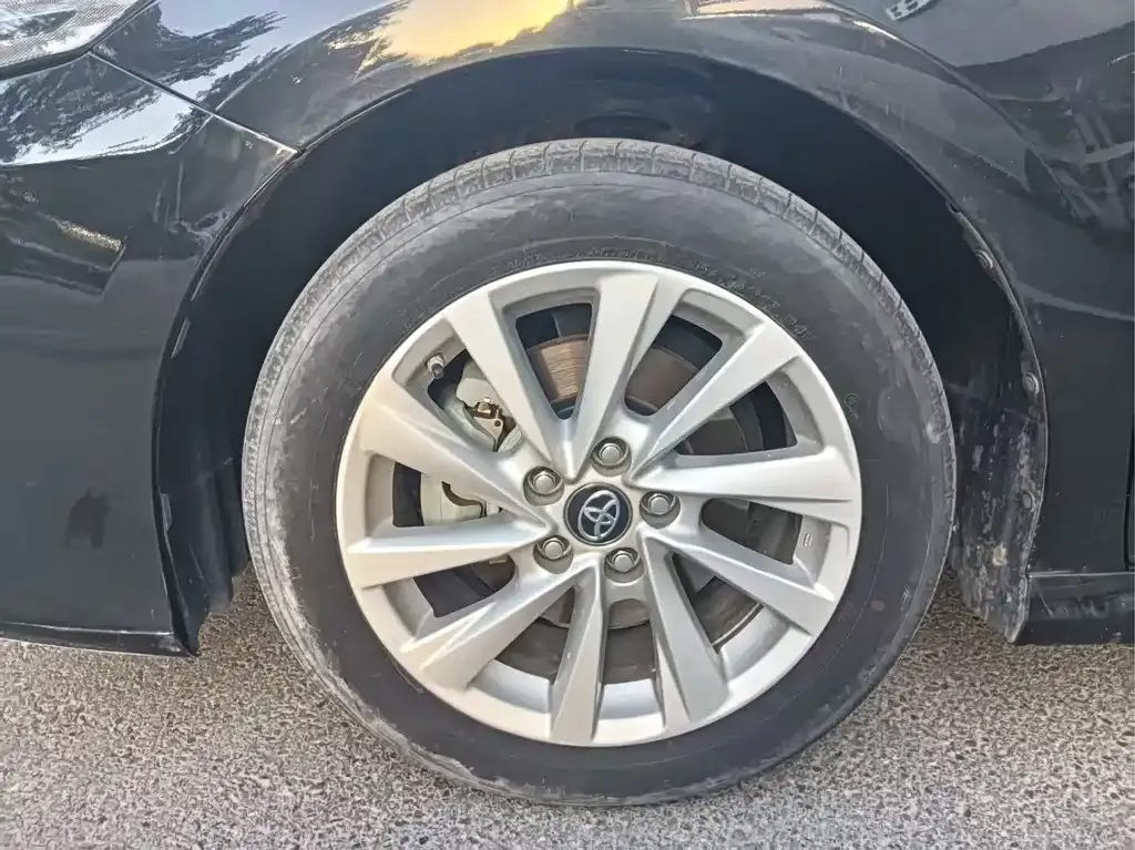 Toyota Camry 2023 из CN, фото 5