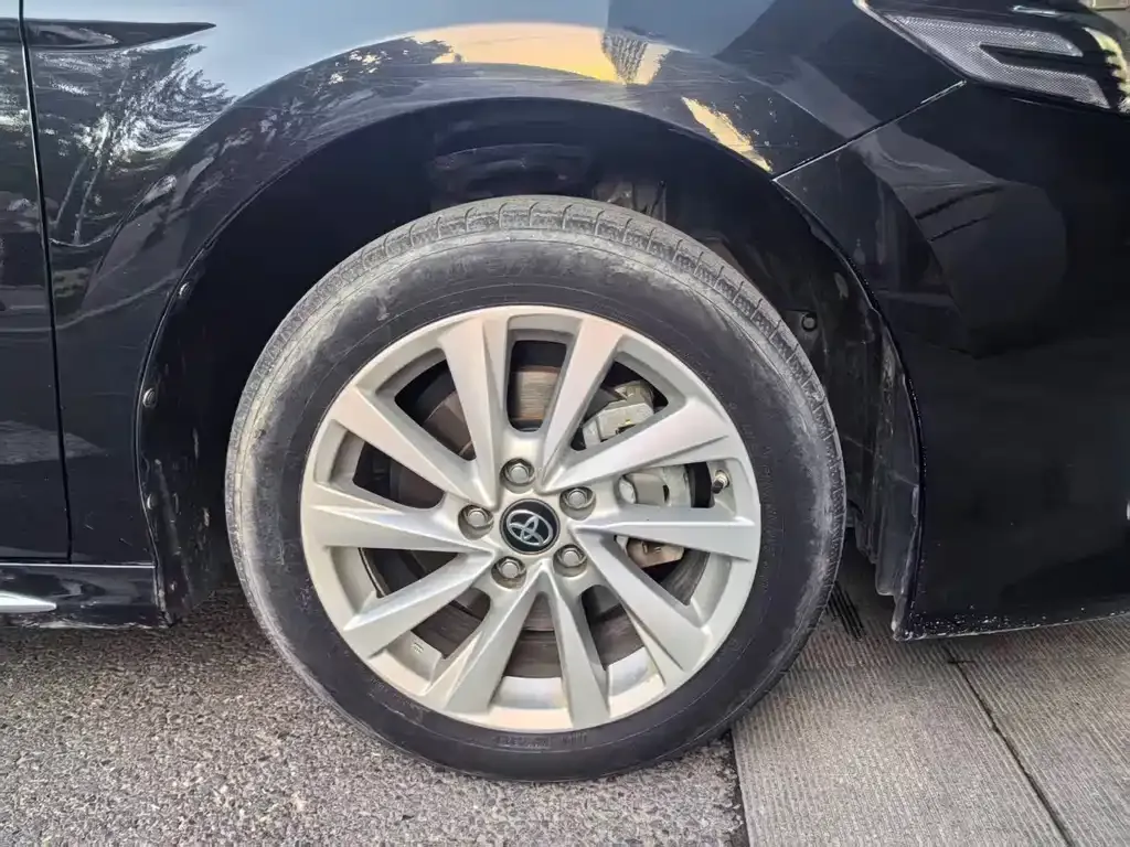 Toyota Camry 2023 из CN, фото 6