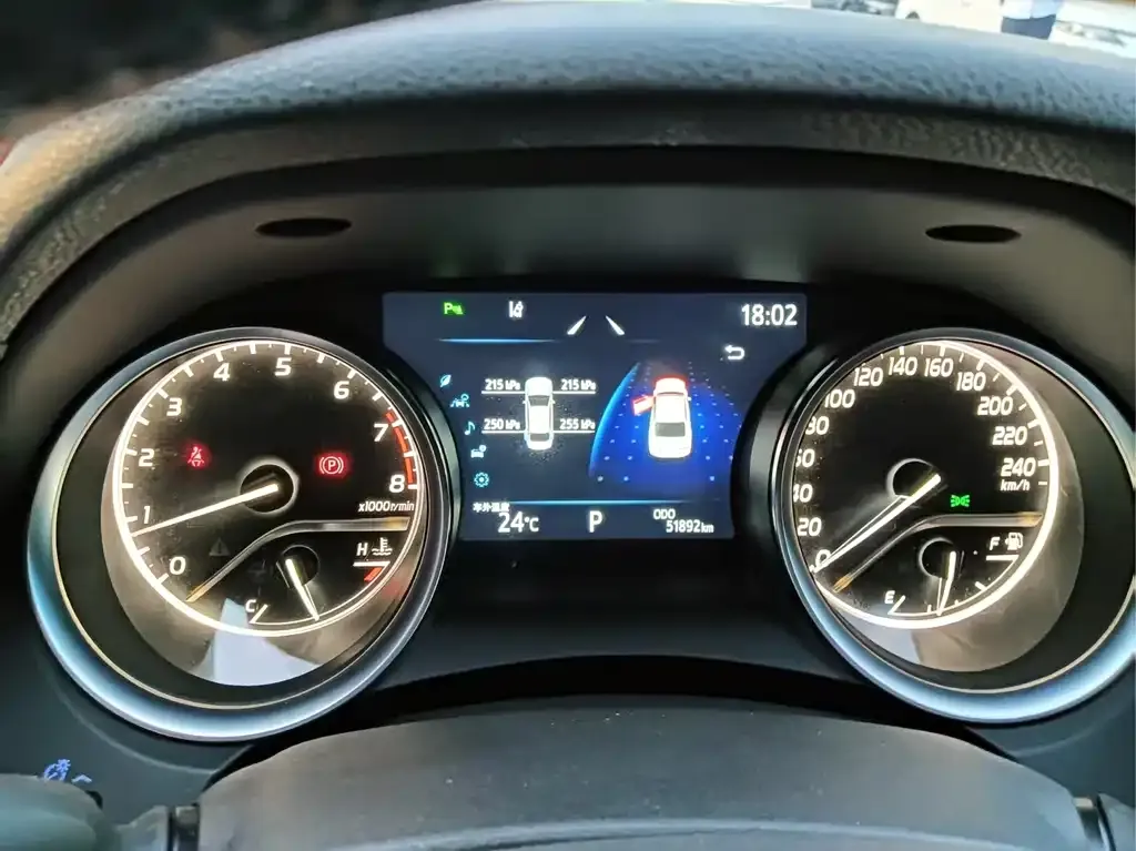 Toyota Camry 2023 из CN, фото 8