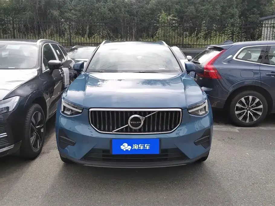 Volvo XC40 2025 из CN, фото 1
