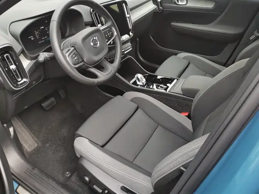 Volvo XC40 2025 из CN, фото 9