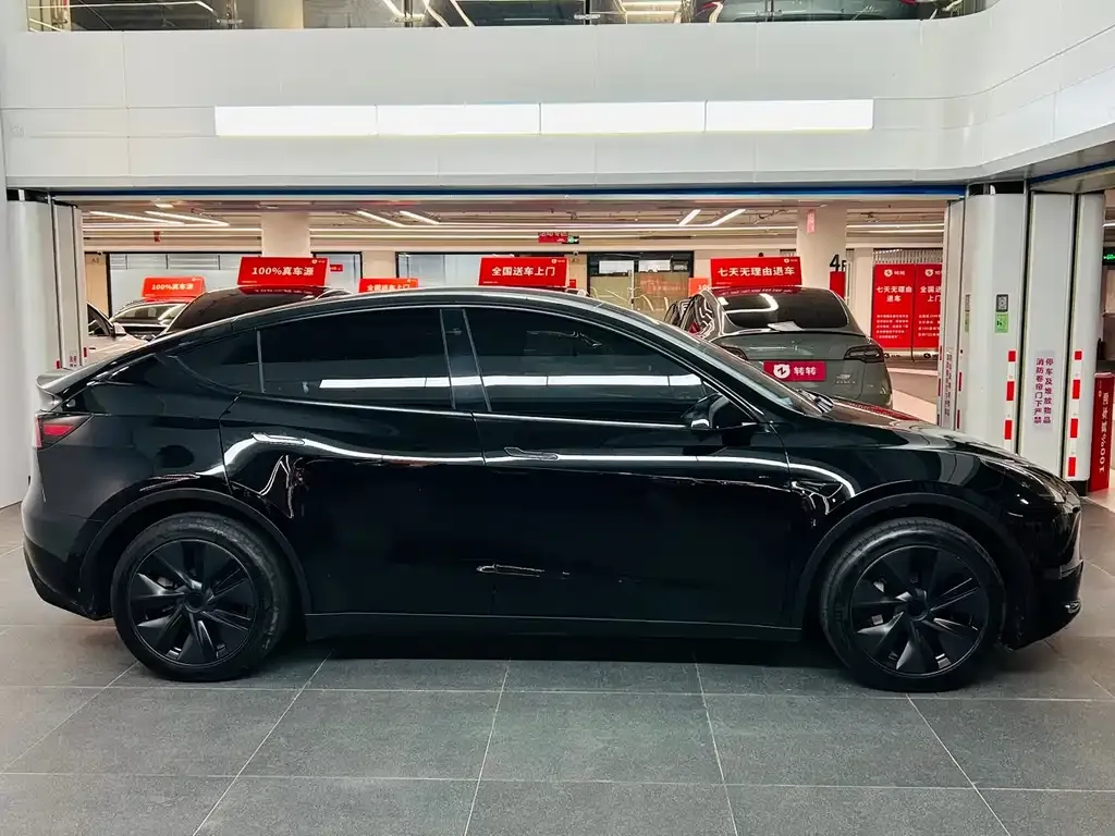 Tesla Model Y 2024 из CN, фото 5