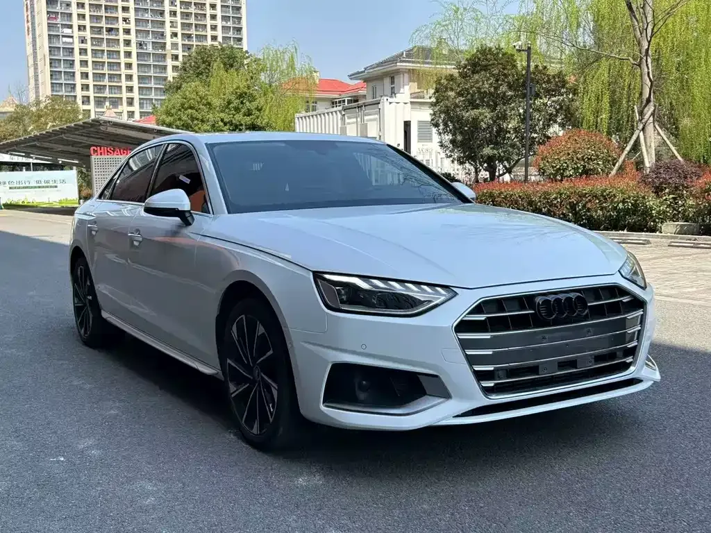Audi A4L 2024 из CN, фото 3