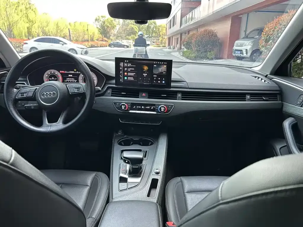 Audi A4L 2024 из CN, фото 7