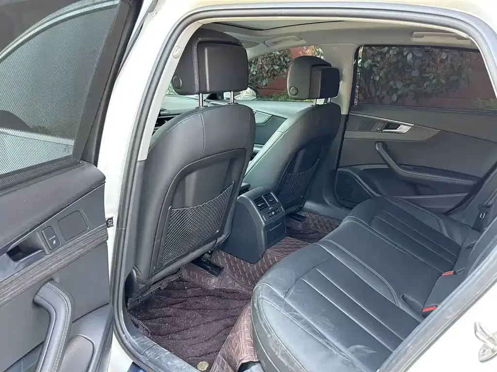 Audi A4L 2024 из CN, фото 9