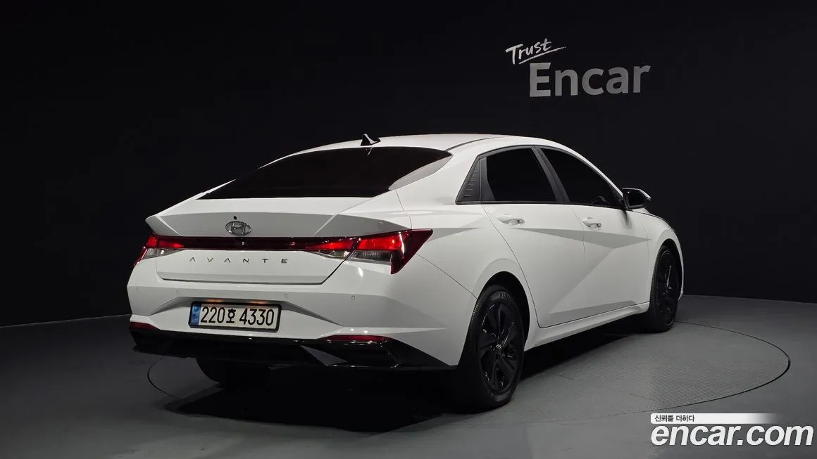 Hyundai AVANTE — фото 2