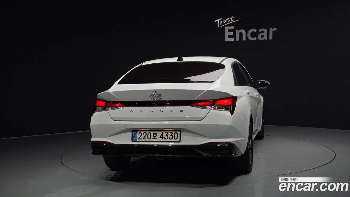 Hyundai AVANTE — фото 4