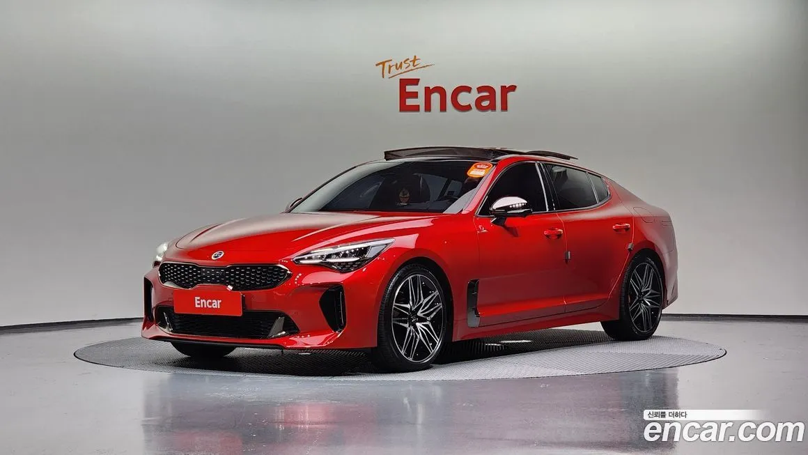 Kia Stinger — фото 1