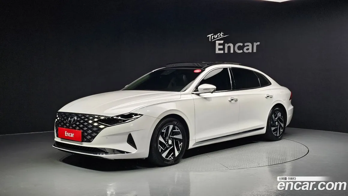 Hyundai Grandeur — фото 1