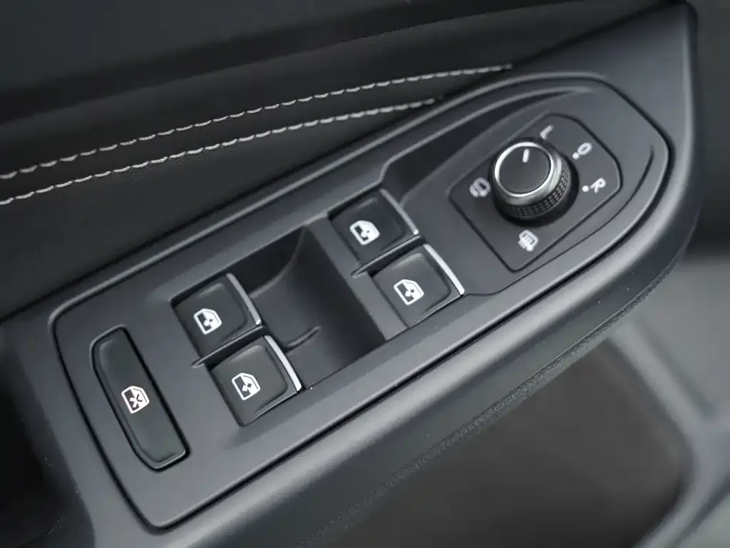 Volkswagen Golf 2022 из CN, фото 10