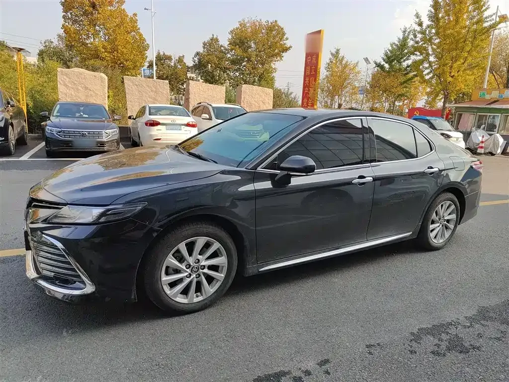 Toyota Camry 2023 из CN, фото 5