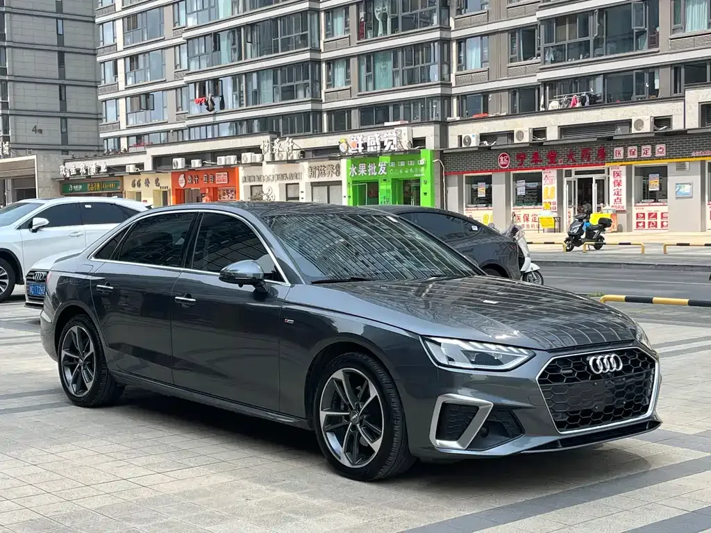 Audi A4L 2021 из CN, фото 3