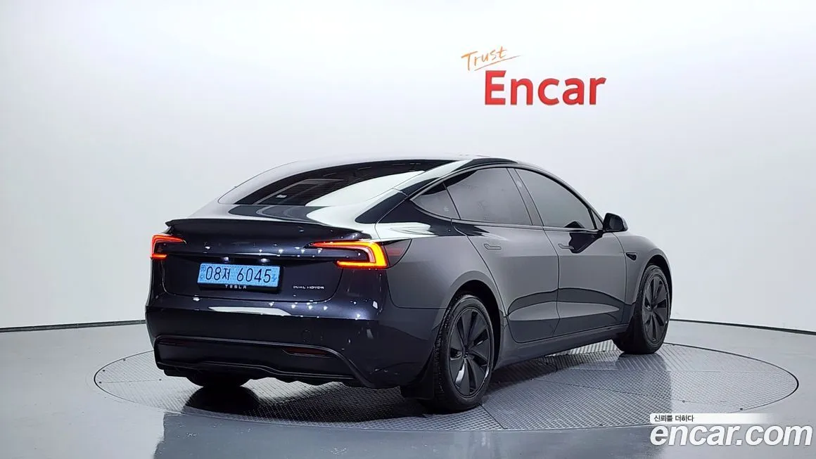 Tesla Model 3 2025 из KR, фото 2