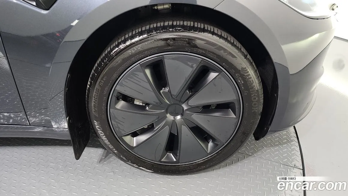 Tesla Model 3 2025 из KR, фото 5