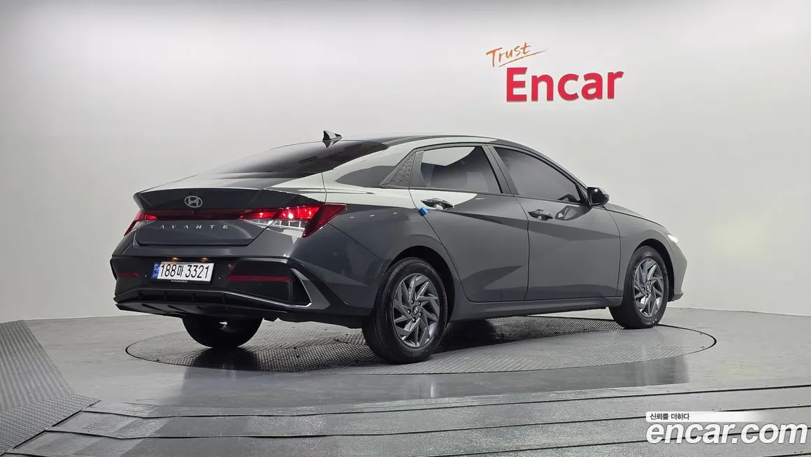 Hyundai AVANTE — фото 2
