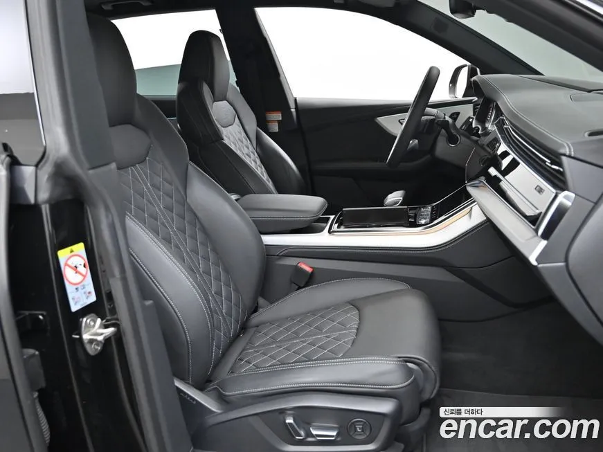 Audi Q8 2023 из KR, фото 10