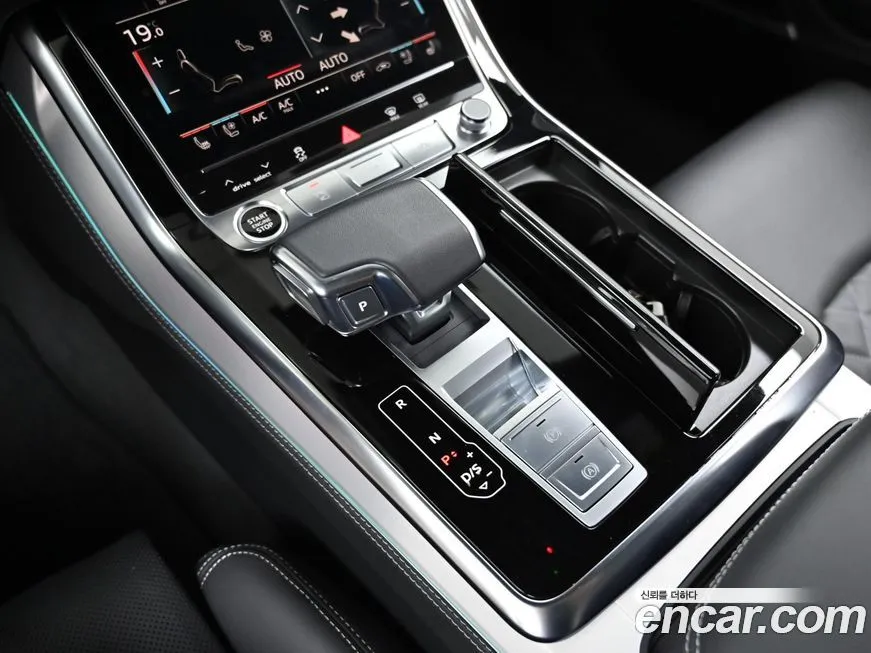 Audi Q8 2023 из KR, фото 9