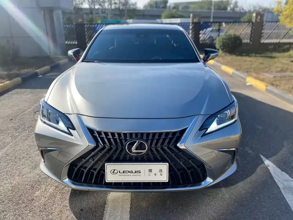 Lexus ES — фото 2
