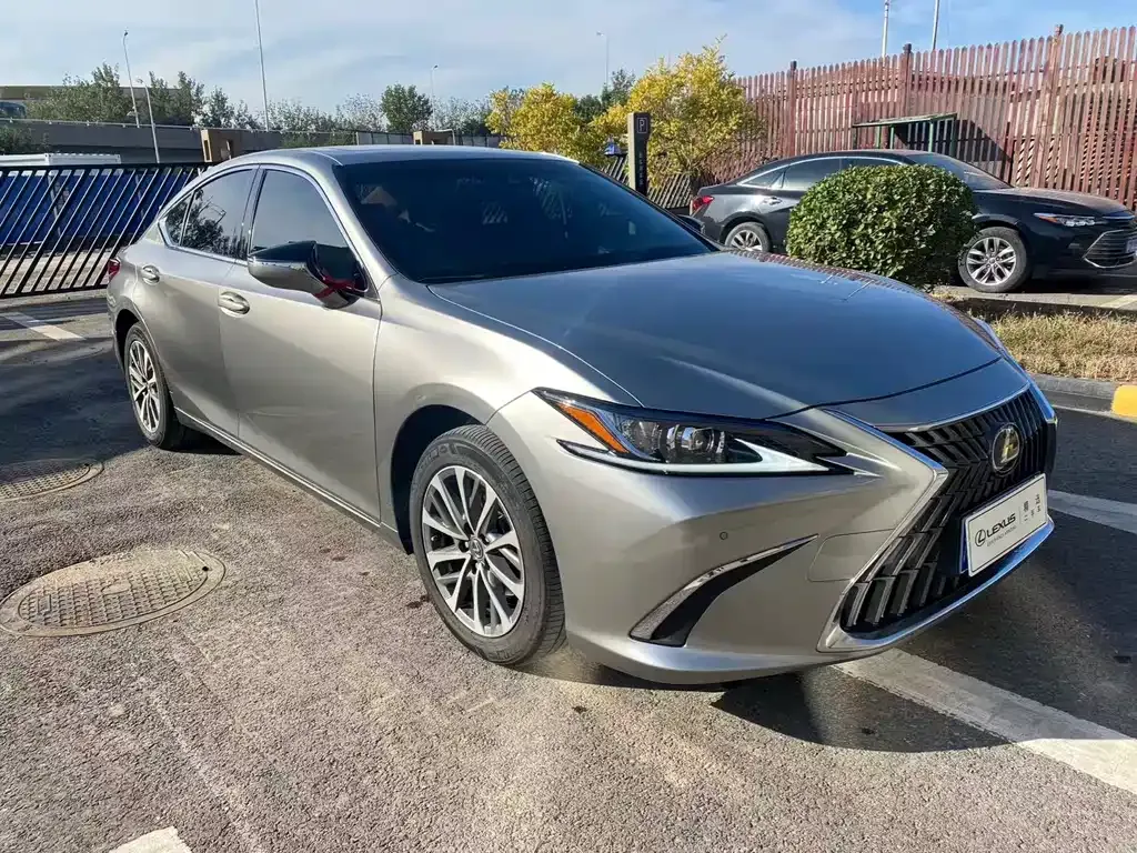 Lexus ES — фото 3
