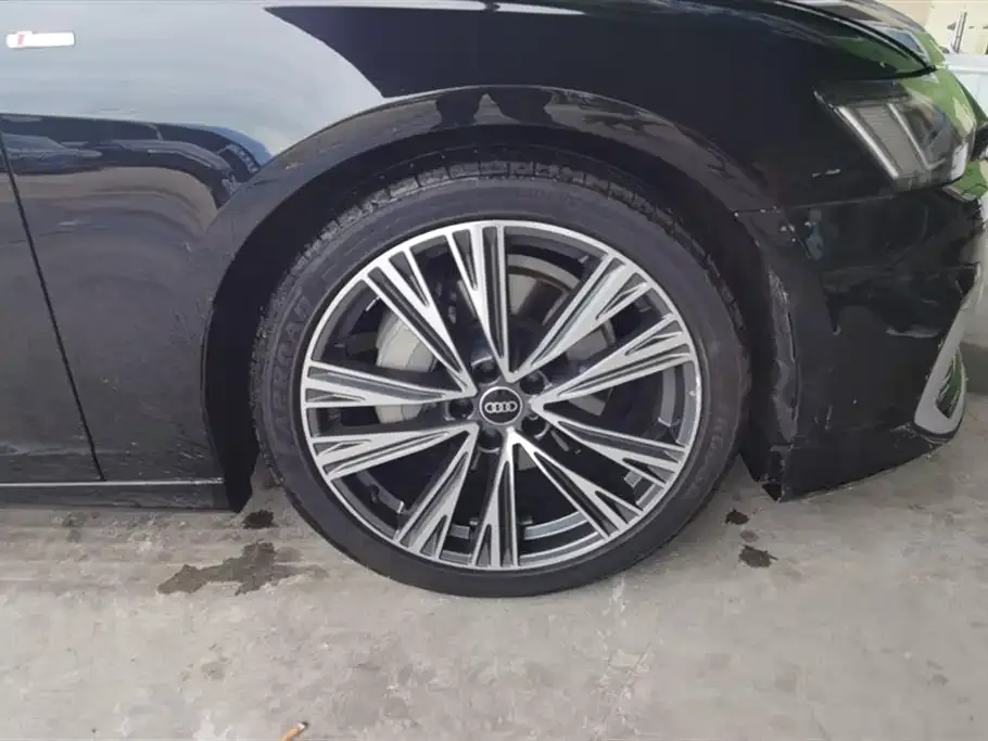Audi A6L 2022 из CN, фото 6