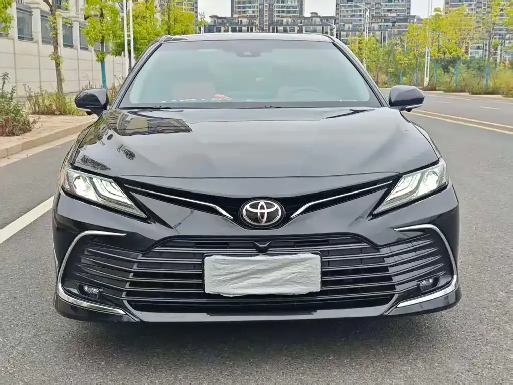Toyota Camry 2022 из CN, фото 2