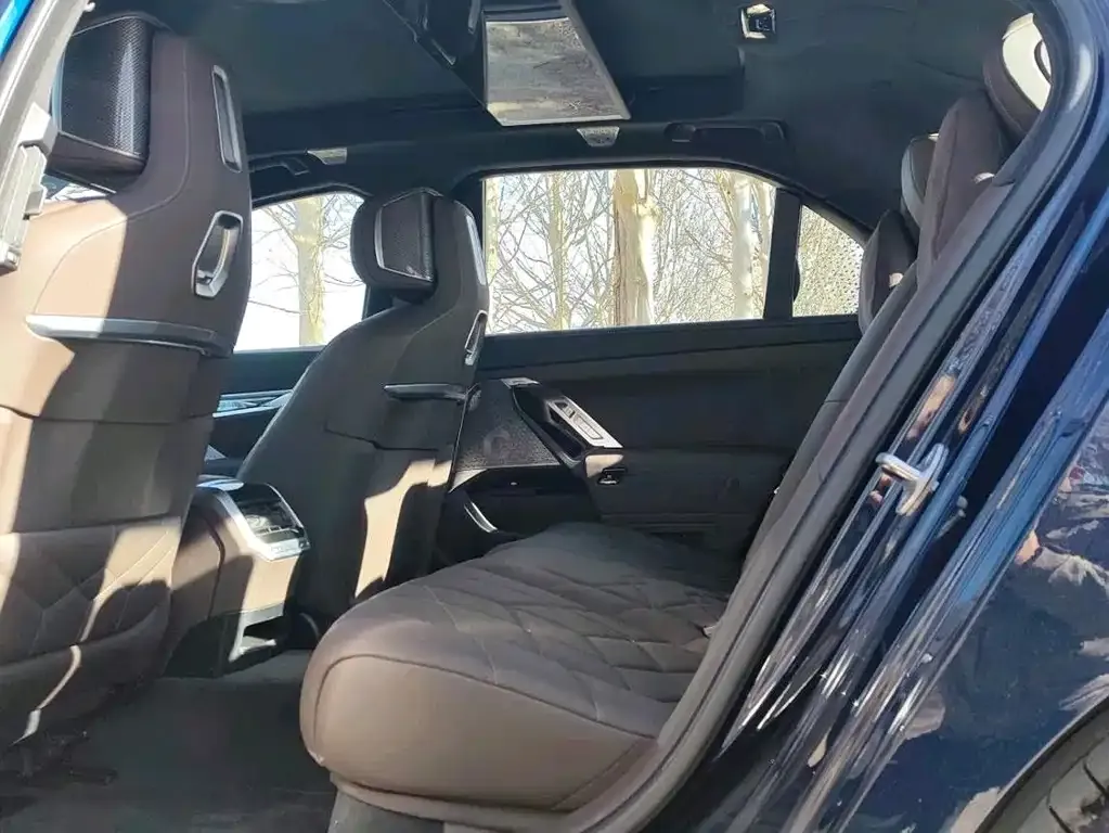 BMW i7 2023 из CN, фото 8