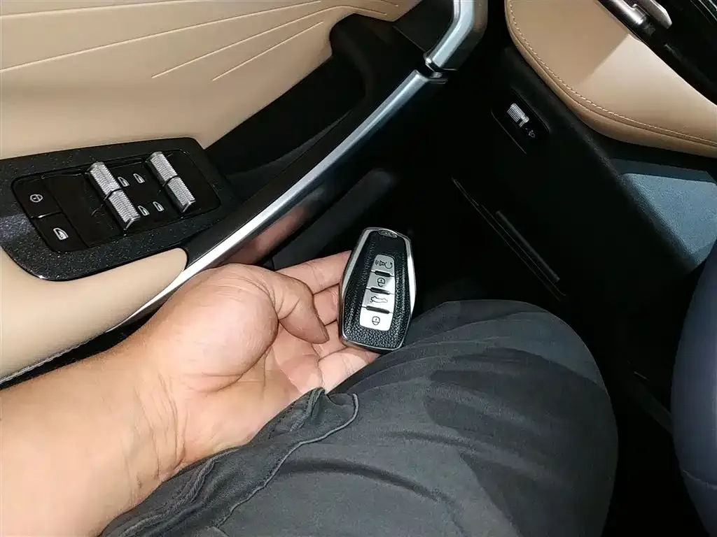 Geely Boyue L 2023 из CN, фото 9