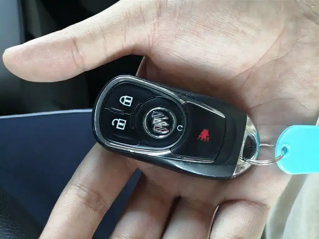 Buick GL8 2022 из CN, фото 9