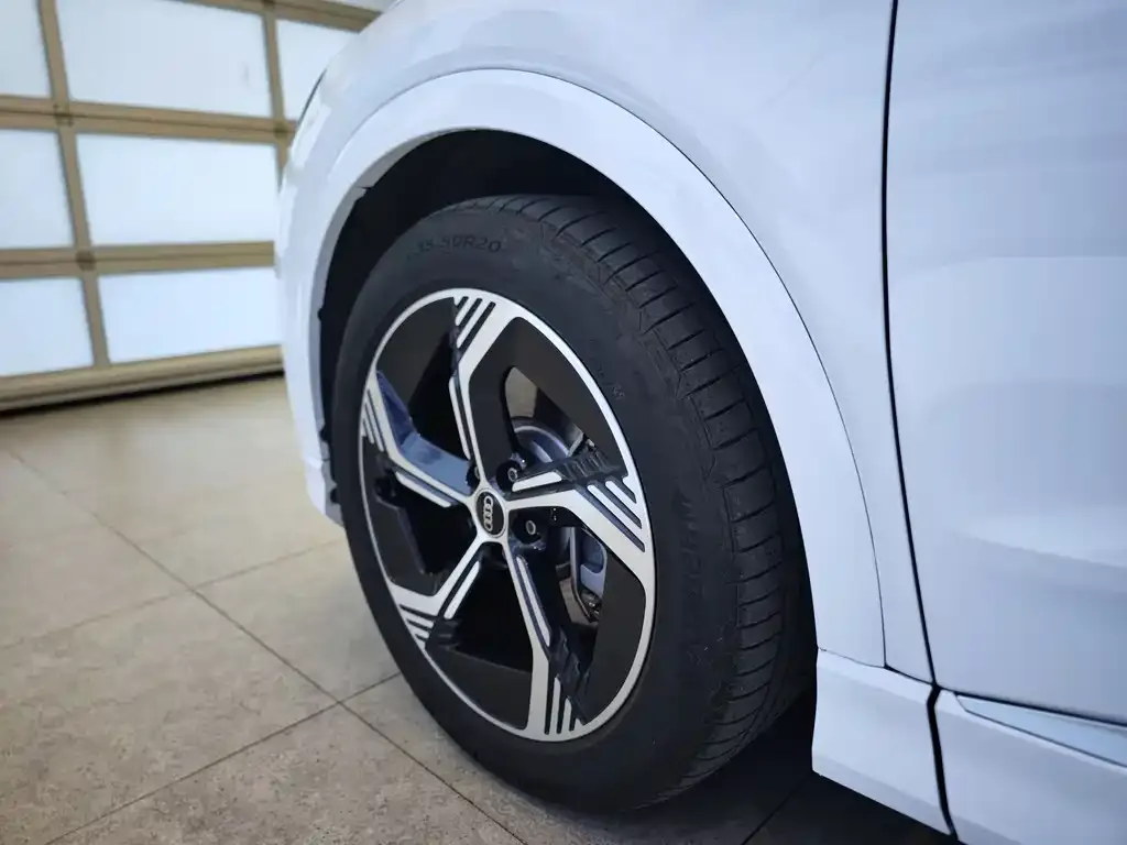 Audi Q4 e-tron 2025 из CN, фото 5