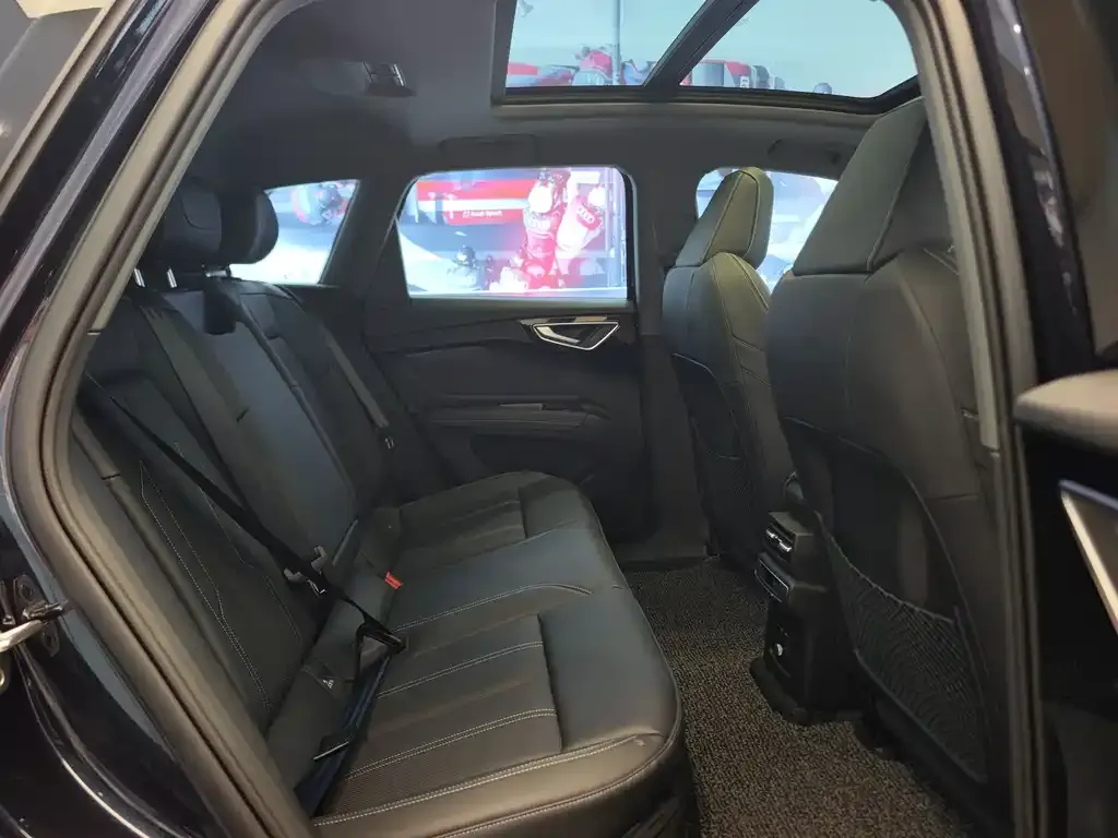 Audi Q4 e-tron 2025 из CN, фото 8