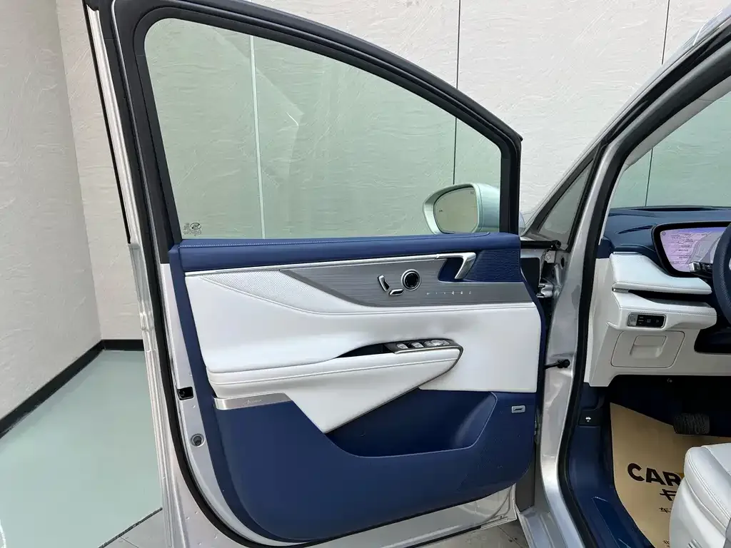Buick GL8 Hybrid 2024 из CN, фото 3
