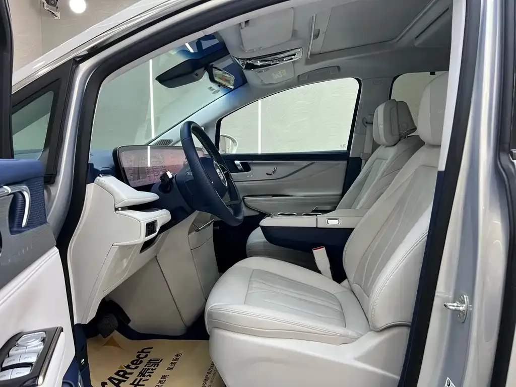 Buick GL8 Hybrid 2024 из CN, фото 6