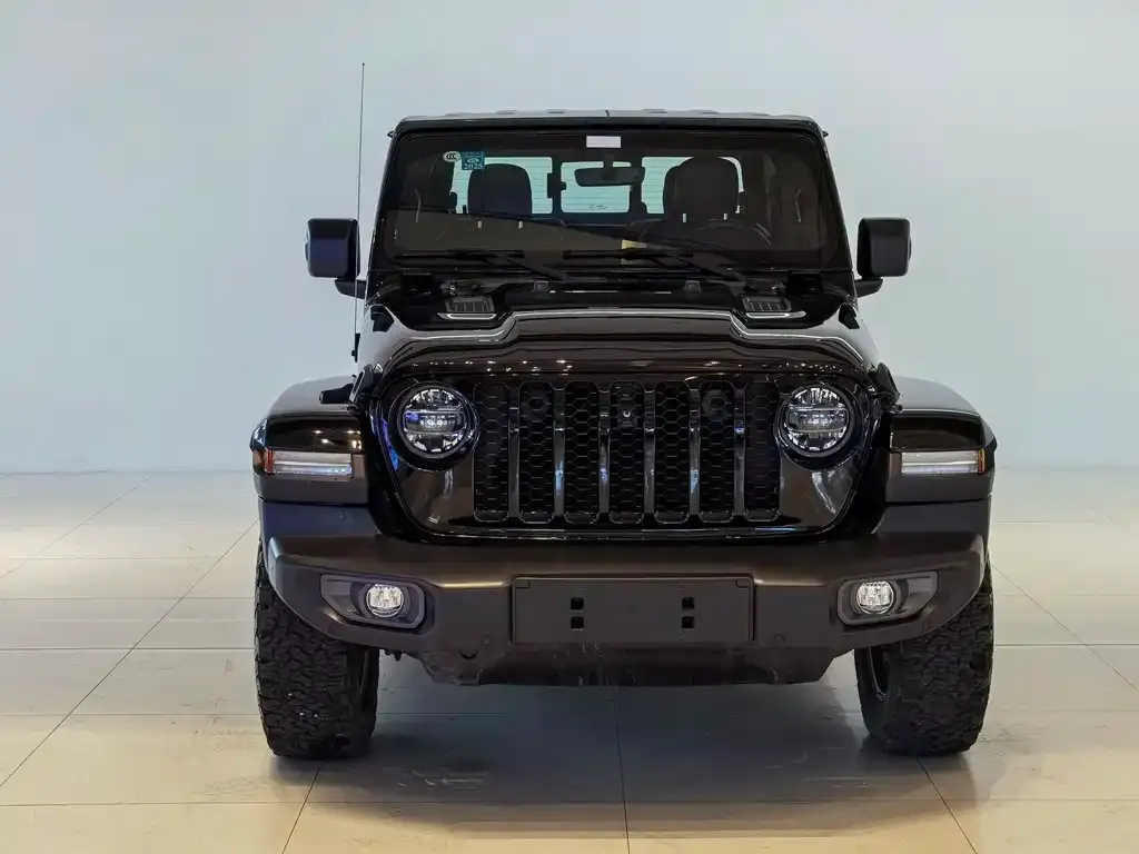Jeep Gladiator 2023 из CN, фото 2