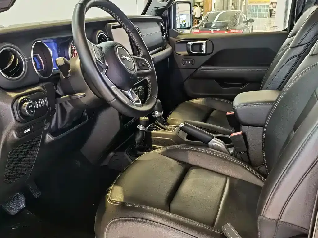 Jeep Gladiator 2023 из CN, фото 7