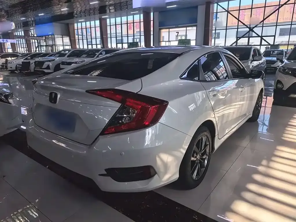 Honda Civic 2021 из CN, фото 5