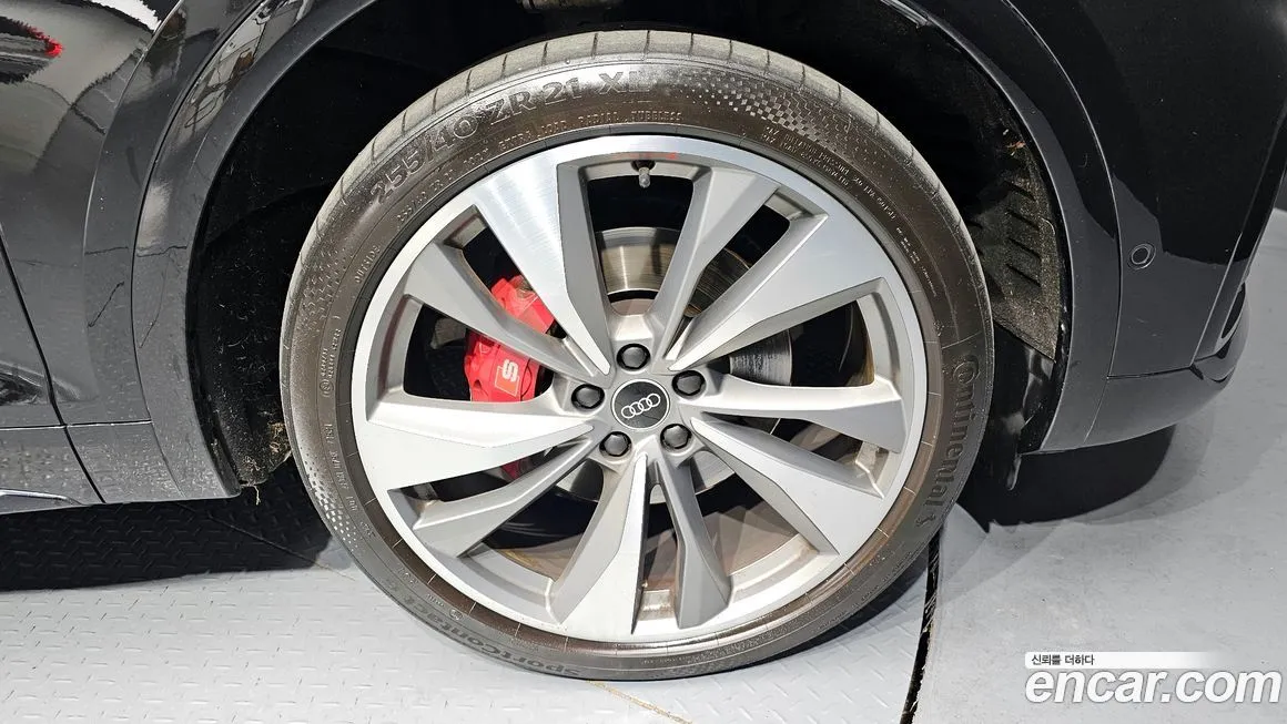 Audi SQ5 2022 из KR, фото 5