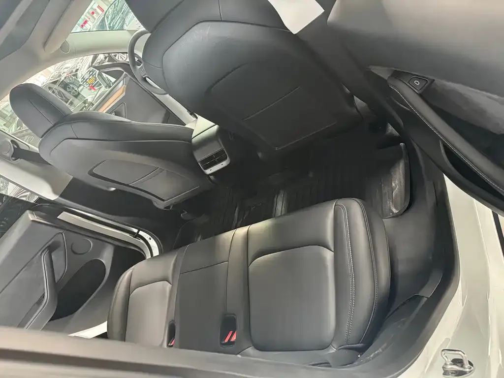 Tesla Model Y 2021 из CN, фото 4