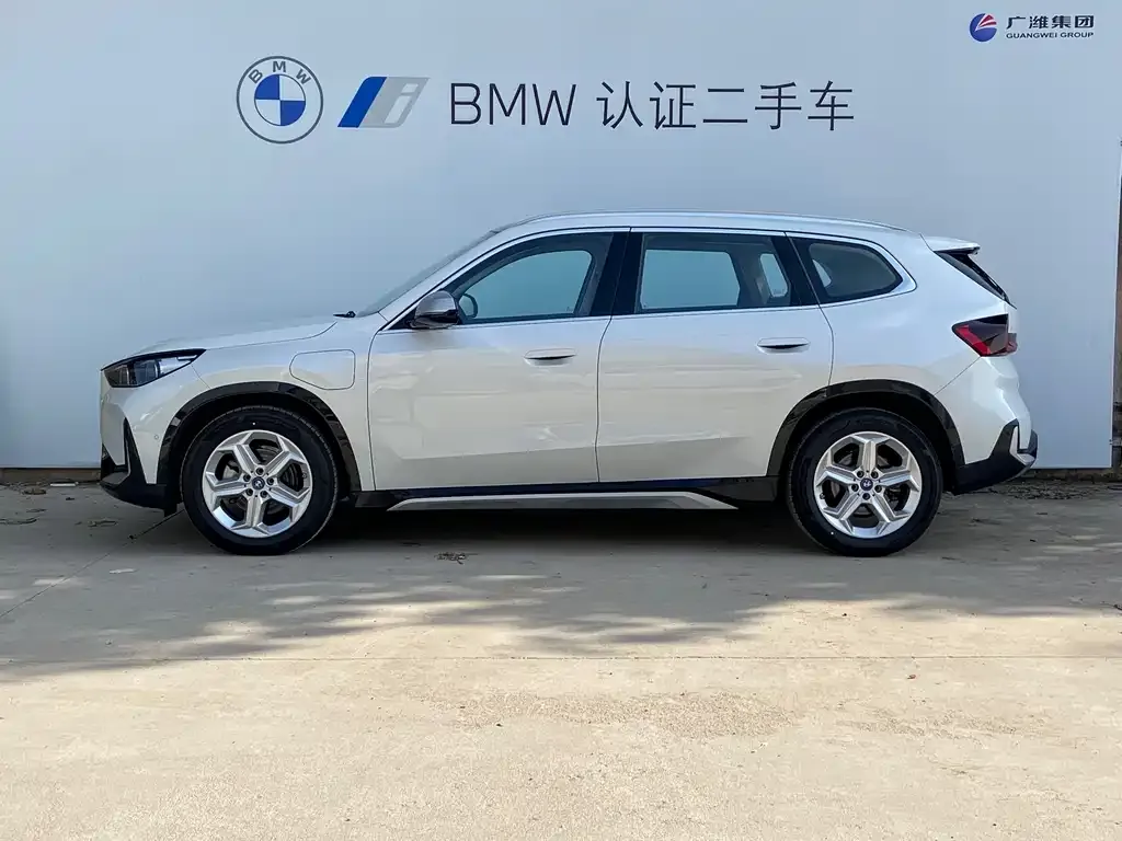 BMW iX1 2025 из CN, фото 3
