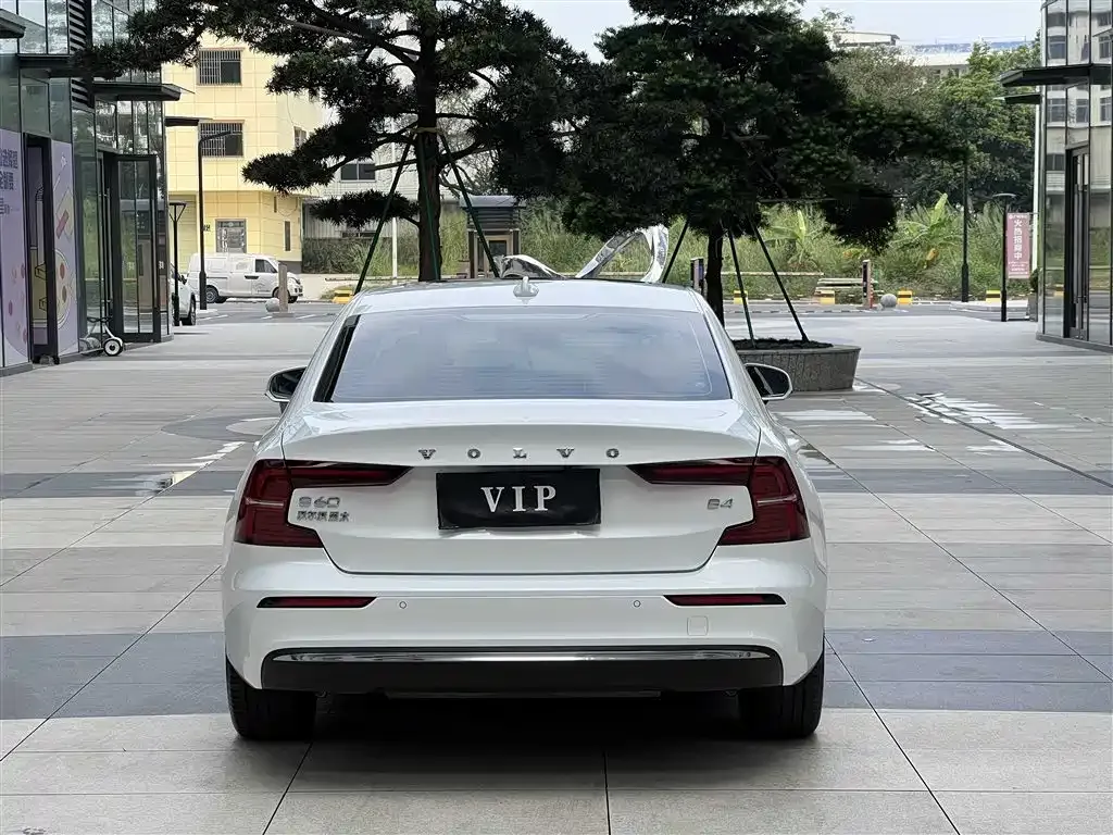 Volvo S60 2025 из CN, фото 10