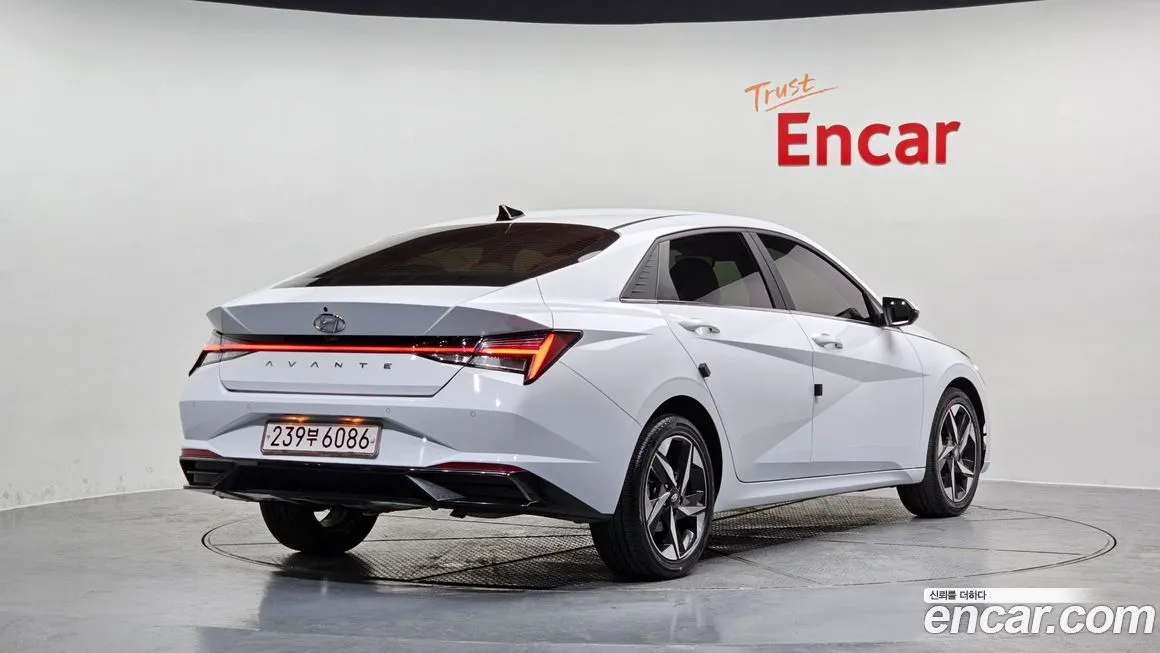 Hyundai AVANTE — фото 2