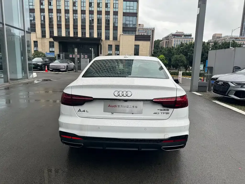 Audi A4L 2024 из CN, фото 8