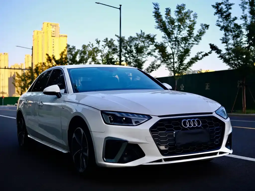 Audi A4L 2021 из CN, фото 3