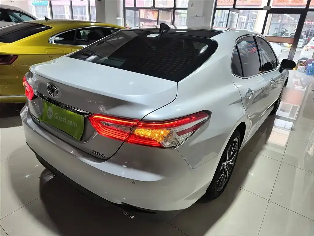Toyota Camry 2023 из CN, фото 7