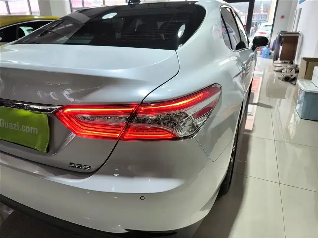 Toyota Camry 2023 из CN, фото 8