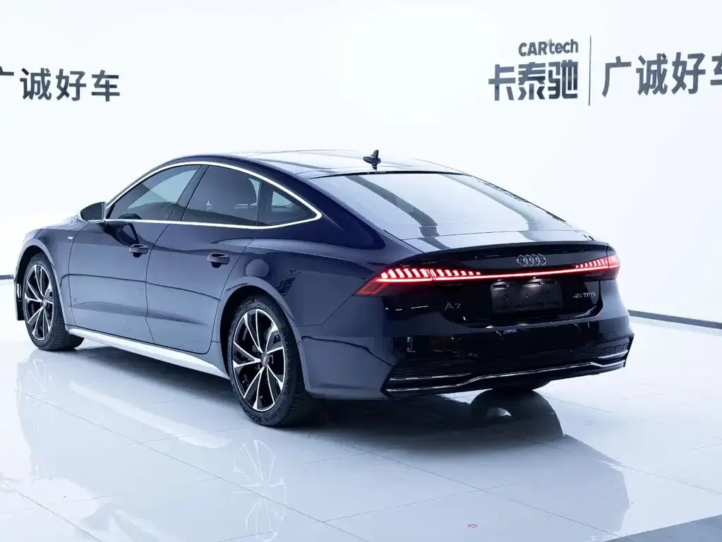 Audi A7 2021 из CN, фото 4