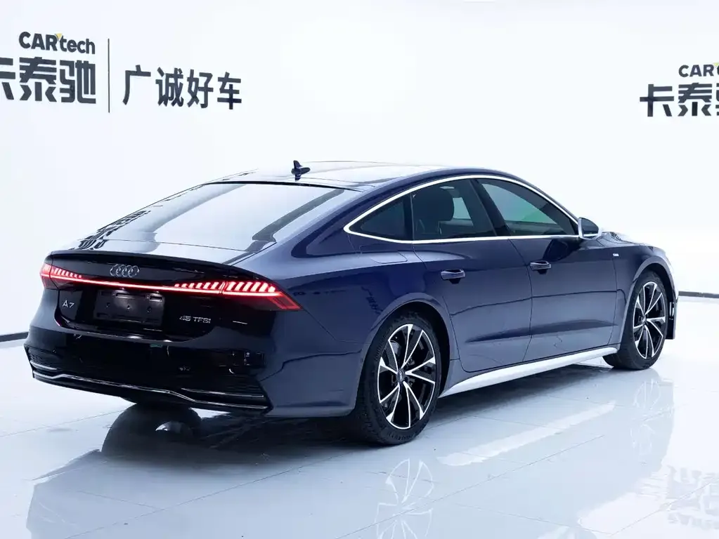Audi A7 2021 из CN, фото 6