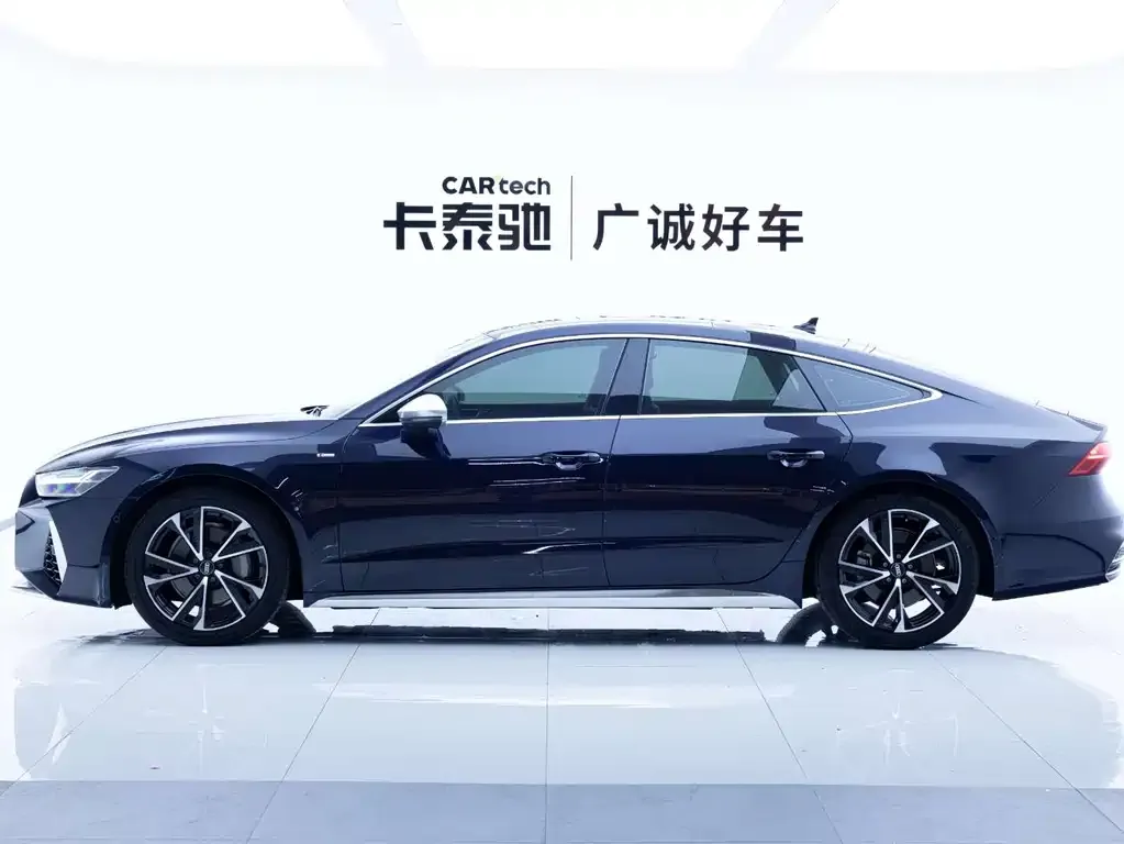 Audi A7 2021 из CN, фото 7