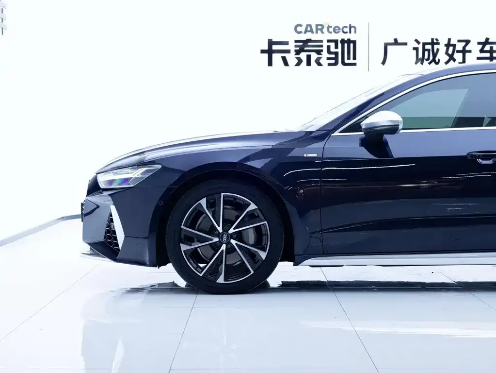 Audi A7 2021 из CN, фото 8